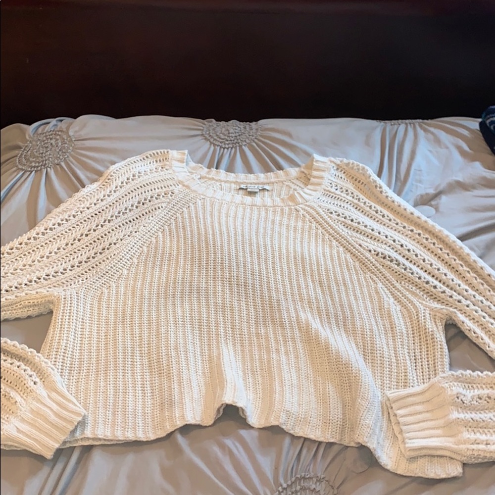 White American Eagle Sweater